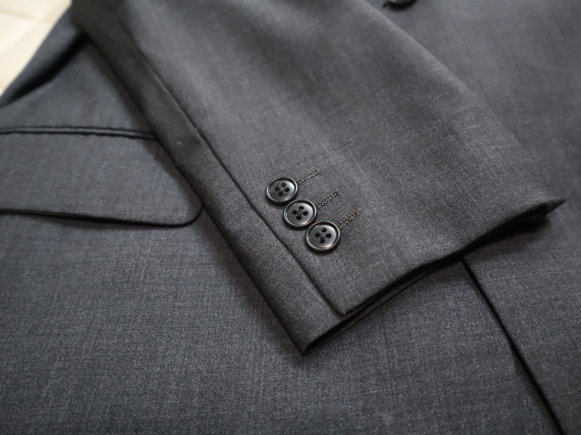 ジャケットの袖丈詰め